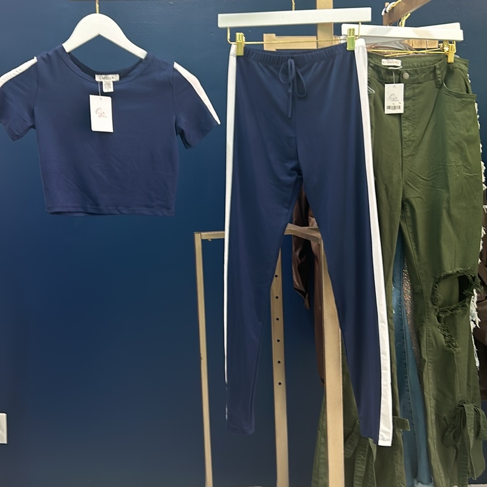 Jogging suit size small very comfortable for walking workout or casual wear
